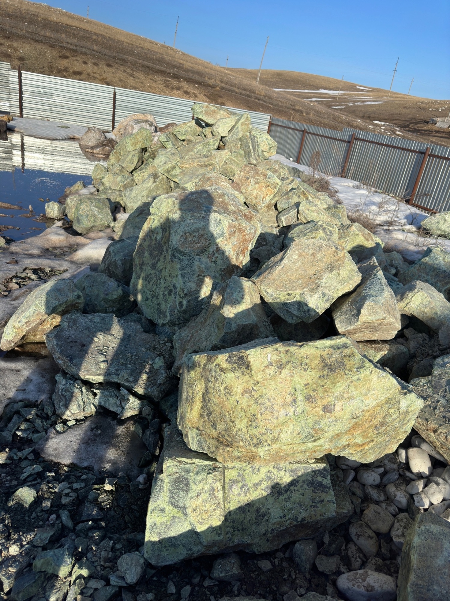 Камни для ландшафтного дизайна зелёные 10-60 килограмм купить в Лениногорске