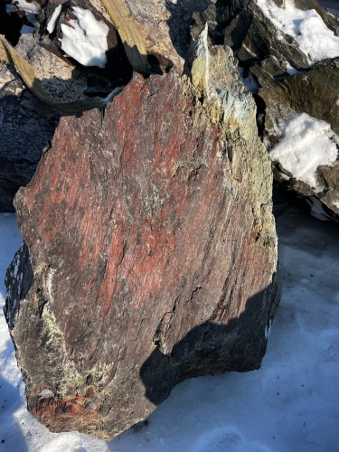 Ландшафтные глыбы красно-фиолетовые 200-1000 килограмм купить в Лениногорске