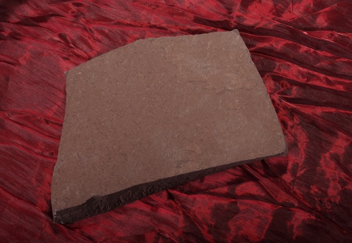 Плитняк лемезит бордовый для цоколя 1,5-2 см купить в Лениногорске