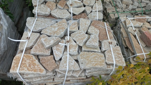 Гранитный плитняк галтованный для парковки купить в Лениногорске