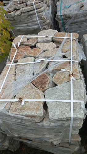 Плитняк галтованный гранитный для ландшафтного дизайна купить в Лениногорске