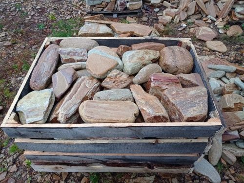 Златолит жёлтый, жёлто-зелёный глыбки и валуны для ланшафтного дизайна купить в Лениногорске