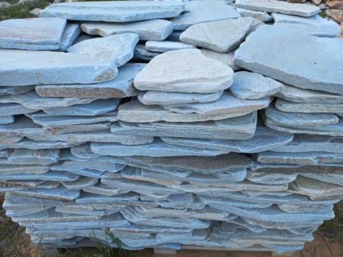 Плитняк златолит зелёный галтованный для цоколя купить в Лениногорске